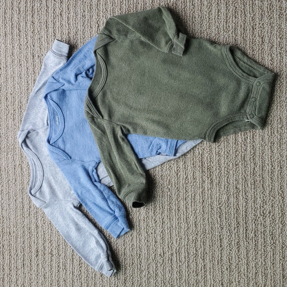 Set of 3 Carter's long sleeve onesies, size 6m